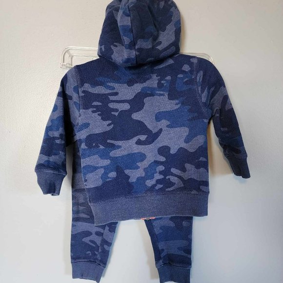 Tommy HIlfiger Sweat Suit (2pc) - Size 2T - Picture 3 of 5